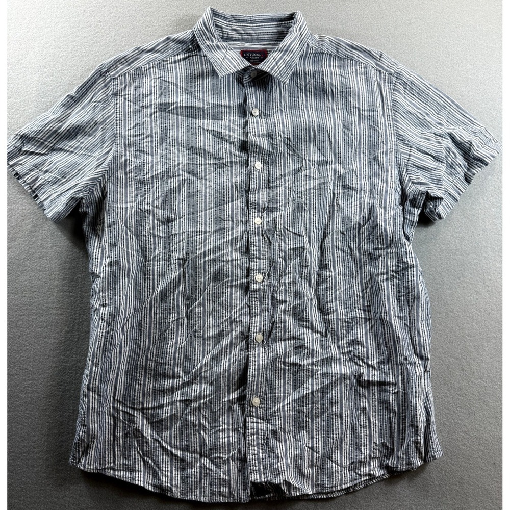 UNTUCKit Button Down Mens XL Blue White Seersucker Striped Short Sleeve Slim Fit